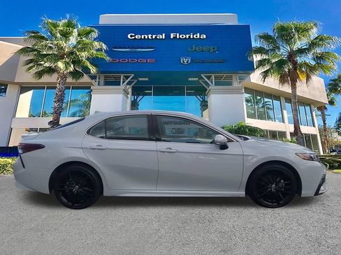 Used 2024 Toyota Camry XSE FWD image 4