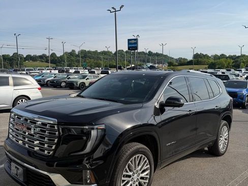 Used 2026 GMC Acadia Denali w/ Super Cruise Package FWD image 3