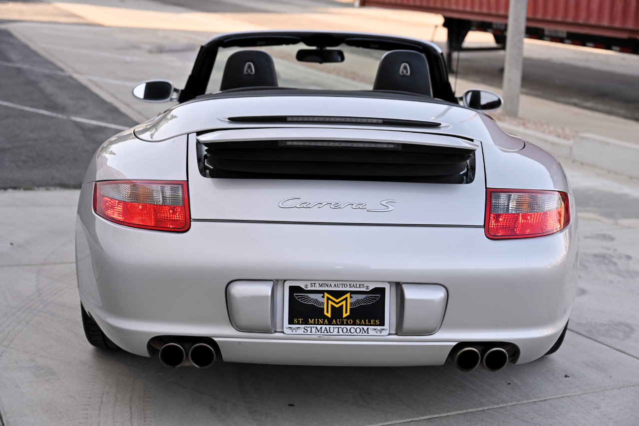 Used 2005 Porsche 911 Carrera S RWD image 8