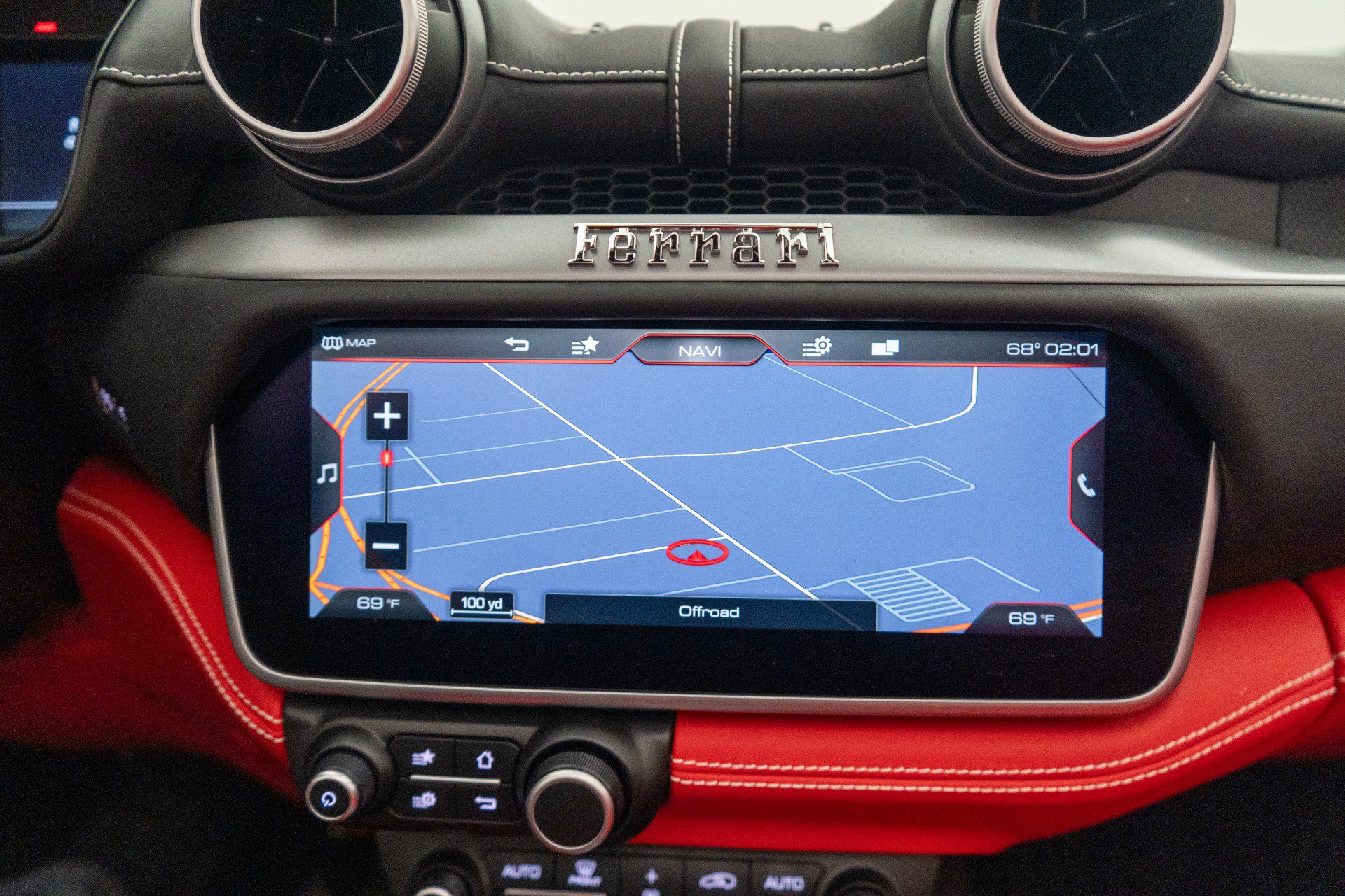 Used 2019 Ferrari Portofino RWD image 17