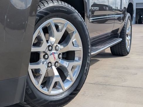 Used 2020 GMC Yukon SLT w/ Open Road Package RWD image 2