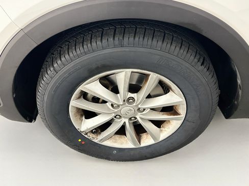 Used 2017 Kia Sorento AWD w/ LX Convenience Package image 11