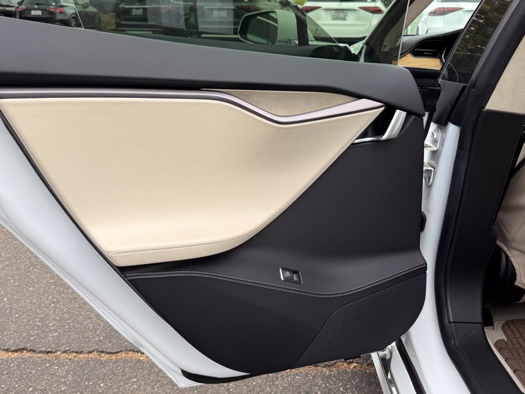 Used 2018 Tesla Model S AWD image 22
