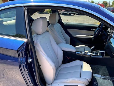 Used 2019 BMW 230i Coupe w/ Convenience Package RWD image 10