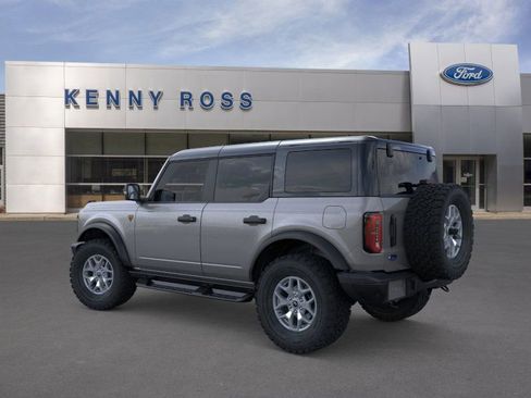 New 2025 Ford Bronco Badlands image 5