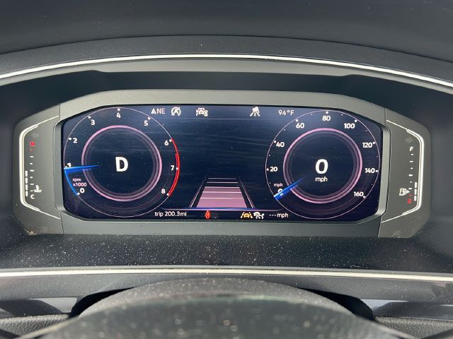 Used 2020 Volkswagen Tiguan SEL AWD/4WD image 24