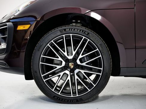 New 2026 Porsche Macan image 12