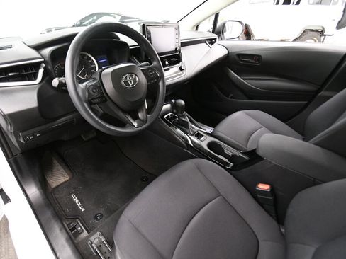Used 2022 Toyota Corolla LE image 15