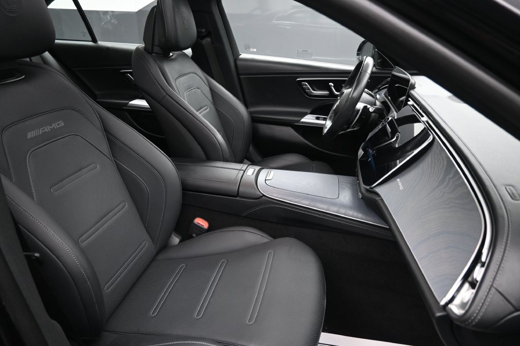 Used 2025 Mercedes-Benz E 53 AMG e 4MATIC Sedan image 29