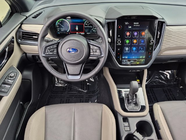 Used 2025 Subaru Forester Limited AWD/4WD image 32