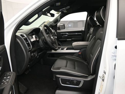 Used 2025 RAM 1500 Laramie image 10