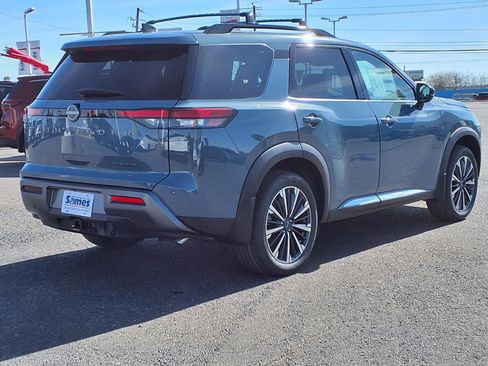 New 2026 Nissan Pathfinder Platinum image 7