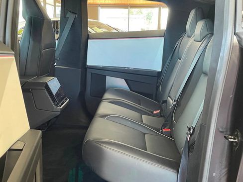 Used 2024 Tesla Cybertruck AWD Crew Cab image 19