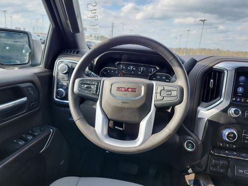 Certified 2022 GMC Sierra 1500 SLT w/ SLT Premium Plus Package image 16