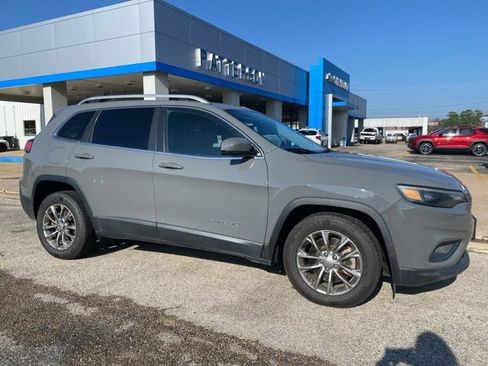 Used 2020 Jeep Cherokee Latitude Plus image 6