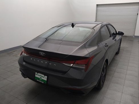 Used 2023 Hyundai Elantra SEL FWD image 7