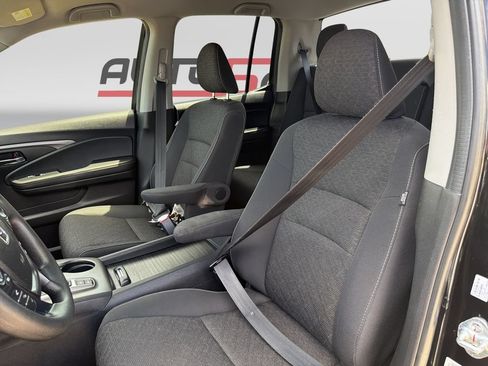 Used 2021 Honda Ridgeline Sport image 11