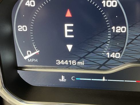 Used 2023 GMC Sierra 1500 AT4 w/ Technology Package AWD/4WD image 16