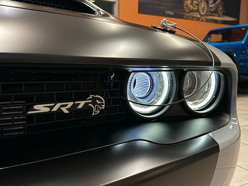 Used 2020 Dodge Challenger SRT Hellcat Redeye image 13