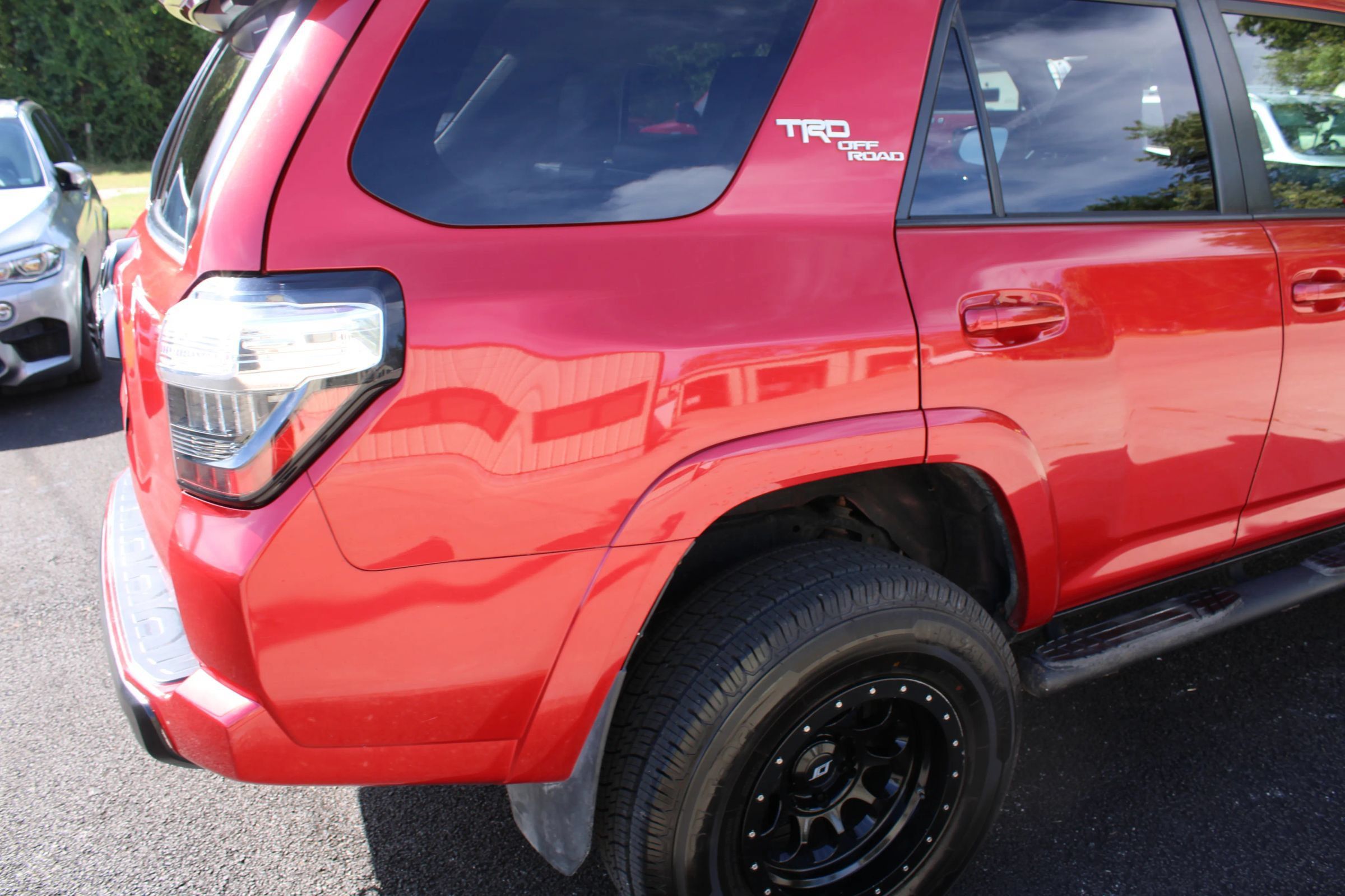 Used 2017 Toyota 4Runner TRD Off-Road Premium AWD/4WD image 9