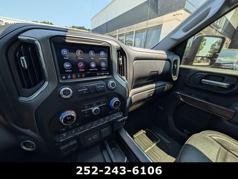 Used 2021 GMC Sierra 2500 Denali w/ Denali Ultimate Package AWD/4WD image 16