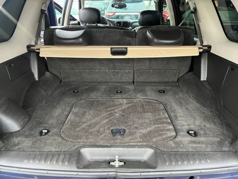 Used 2009 Chevrolet TrailBlazer SS w/ Sun And 6-Disc Cd Package image 21