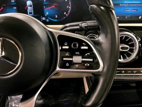 Used 2021 Mercedes-Benz A 220 A 220 image 25