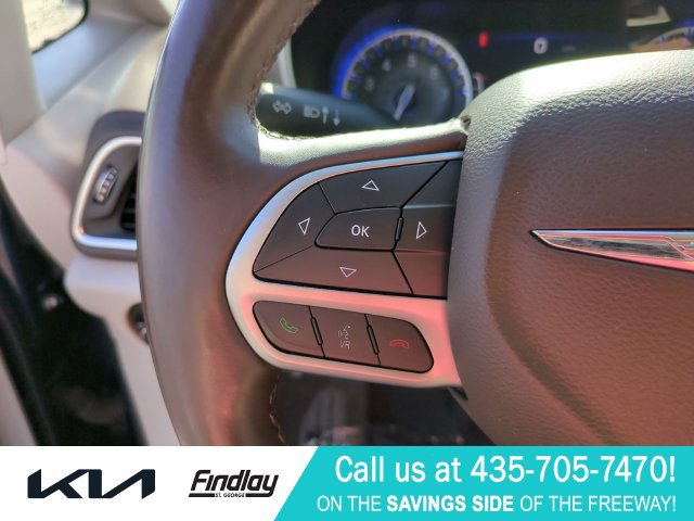 Used 2017 Chrysler Pacifica Touring-L Plus FWD image 19