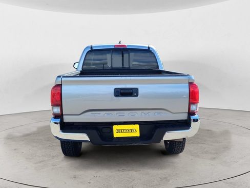 Used 2018 Toyota Tacoma SR5 w/ SR5 Appearance Package (SM) RWD image 6