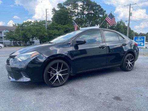 Used 2015 Toyota Corolla LE FWD image 4