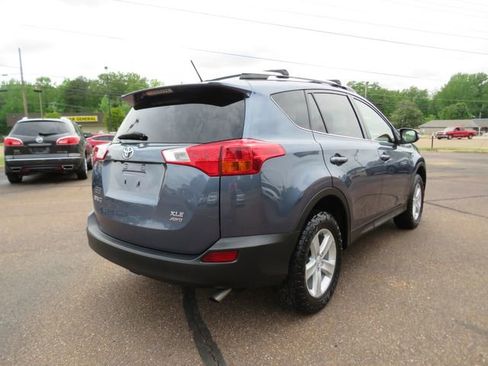 Used 2013 Toyota RAV4 XLE image 7