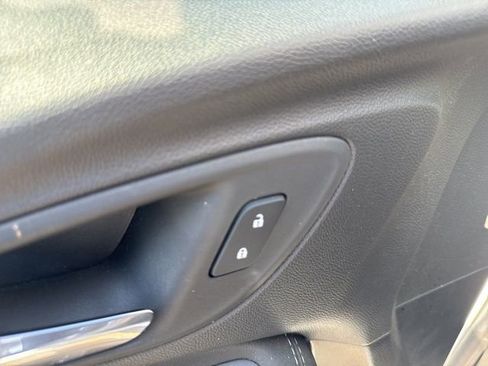 Used 2022 Buick Encore GX Select image 20