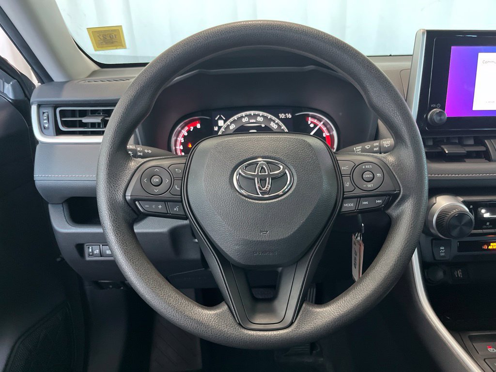 Used 2024 Toyota RAV4 LE AWD/4WD image 5