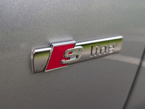 Used 2024 Audi Q5 e Premium Plus AWD/4WD image 30