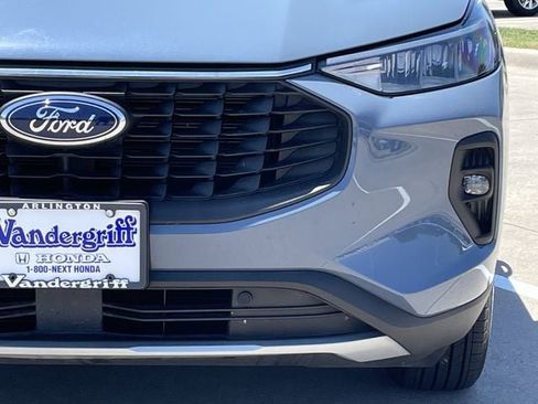Used 2025 Ford Escape SE FWD image 8