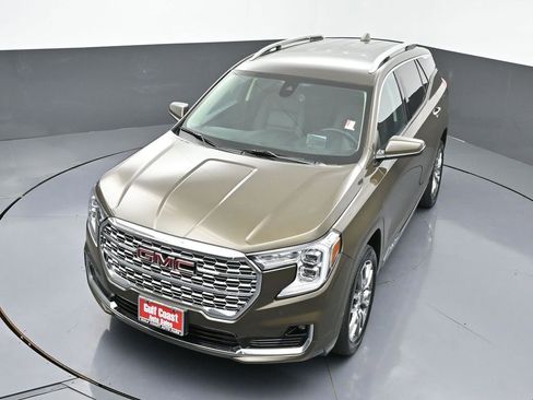 Used 2023 GMC Terrain Denali image 40