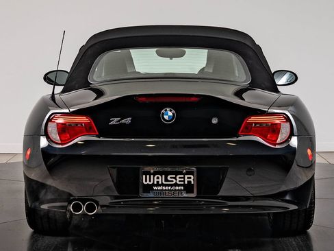 Used 2006 BMW Z4 3.0si RWD image 8