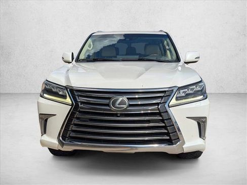 Used 2016 Lexus LX 570 4WD w/ Luxury Package image 2