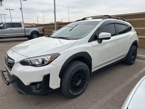 Used 2023 Subaru Crosstrek 2.0i Premium image 1