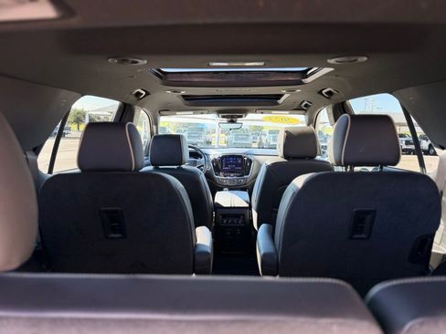Used 2023 Chevrolet Traverse Premier AWD/4WD image 7