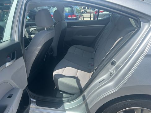 Used 2019 Hyundai Elantra SEL FWD image 5