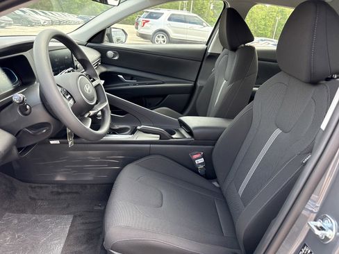 New 2026 Hyundai Elantra SE w/ Cargo Package FWD image 10