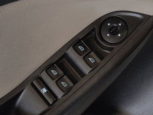 Used 2018 Ford Focus SE image 27