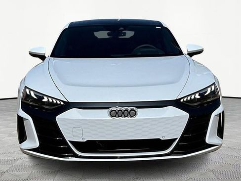 Used 2023 Audi e-tron GT Premium Plus image 3