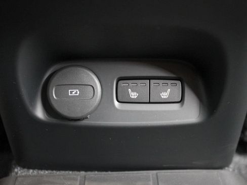 New 2026 Volvo XC40 B5 Plus w/ Climate Package AWD/4WD image 42