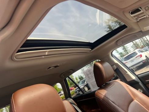 Used 2018 Subaru Outback 2.5i Touring w/ Popular Package #3 AWD/4WD image 16