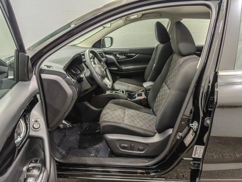 Used 2017 Nissan Rogue Sport SV AWD/4WD image 12