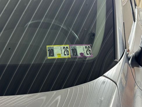 Used 2022 Nissan Pathfinder SV image 10