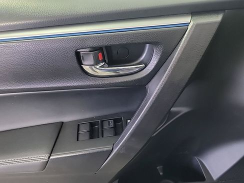 Used 2015 Toyota Corolla S Premium FWD image 34
