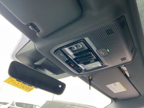 New 2026 Volkswagen Tiguan SE R-Line image 22